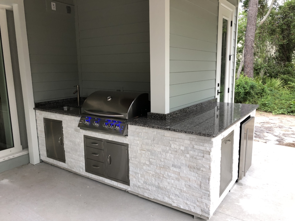 Outdoor Kitchen