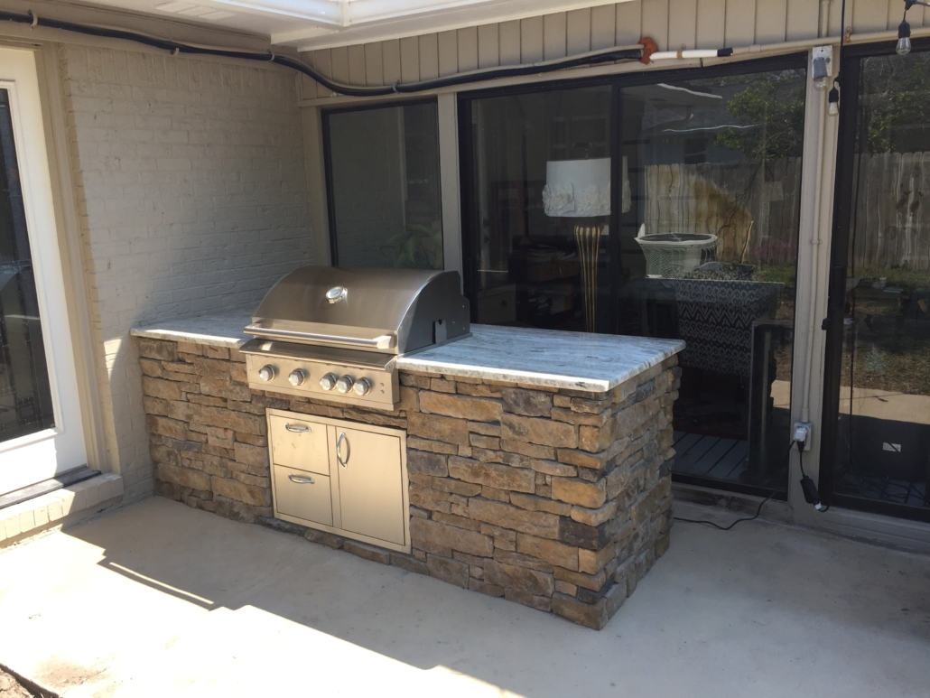 Outdoor Kitchen