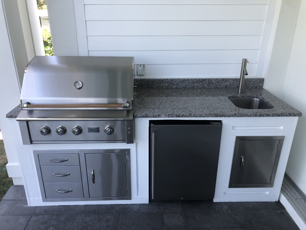 Outdoor Kitchen