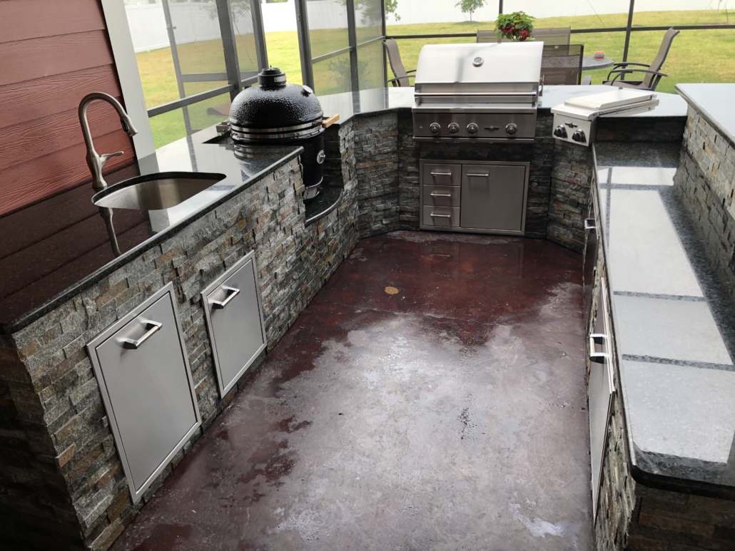 Outdoor Kitchen